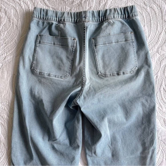Madewell - Pull-On Relaxed Jeans - Bellview Wash - Picture 12 of 15
